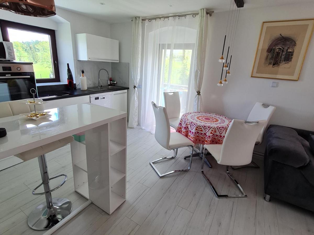 Ferien- Und Businesswohnung Relax Im Ersten Stock Sonnen Exteriér fotografie