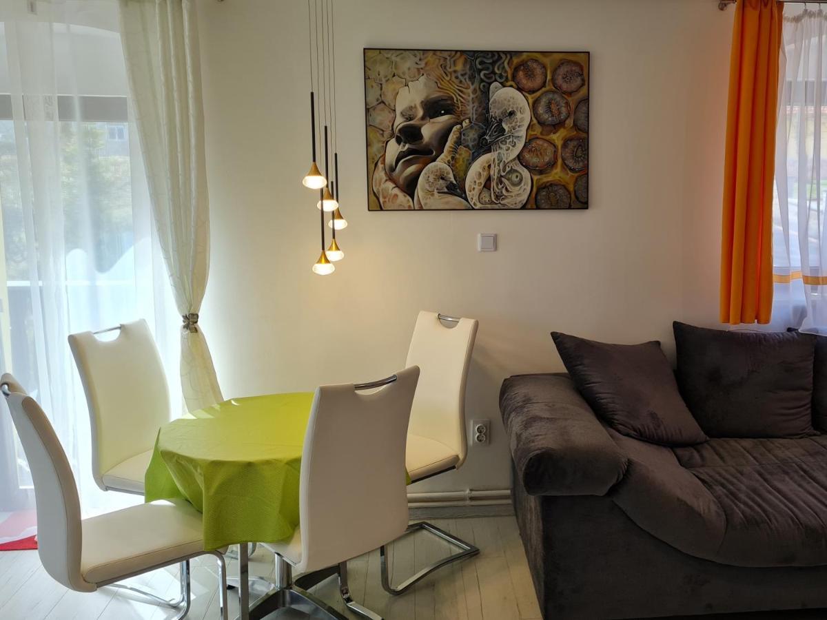 Ferien- Und Businesswohnung Relax Im Ersten Stock Sonnen Exteriér fotografie
